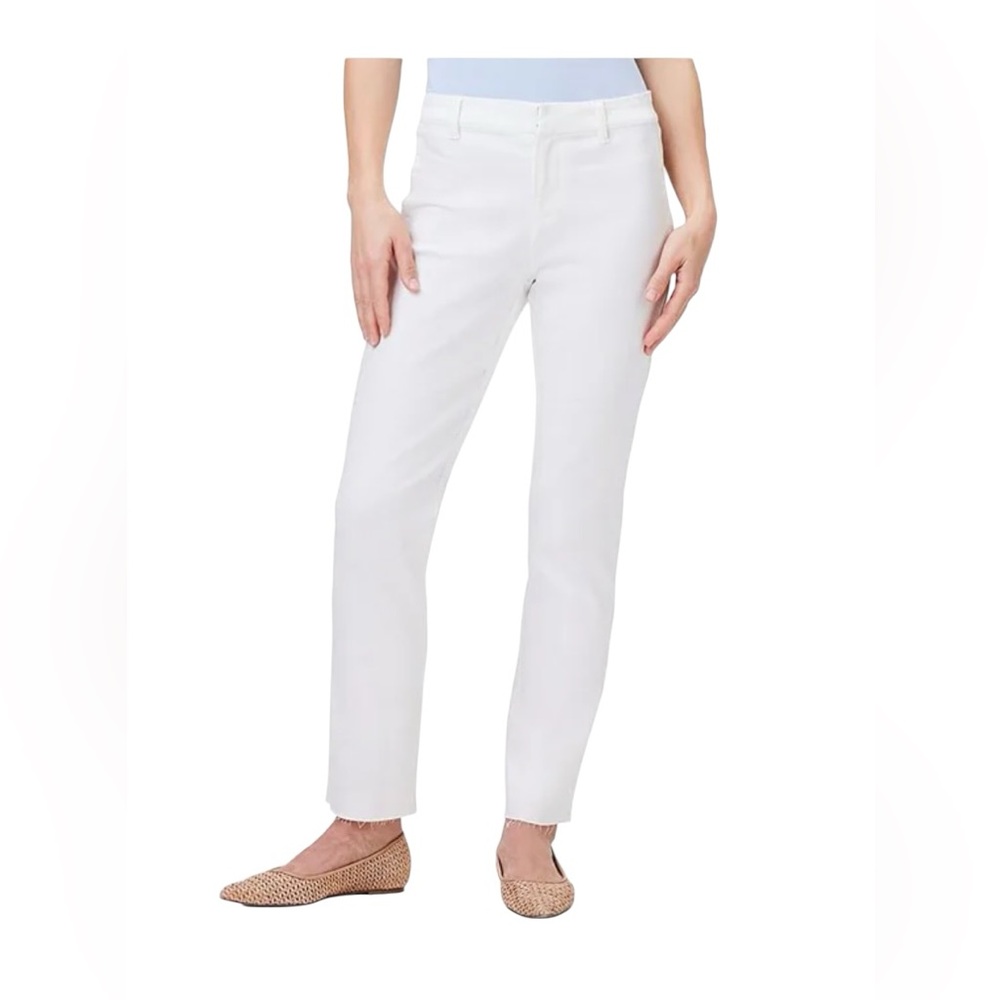 Nic + Zoe White mid rise  Straight-Leg ankle raw hem denim jeans